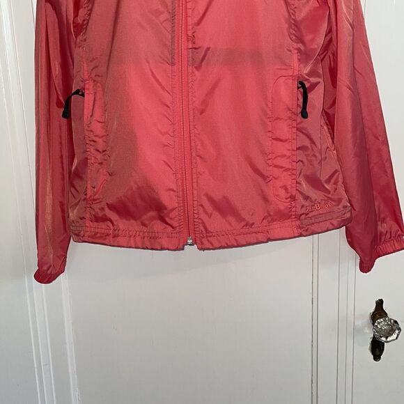 L.L. Bean salmon pink windbreaker jacket with hood - Picture 3 of 10